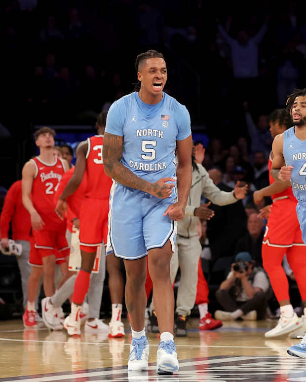 UNC center Armando Bacot